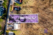 Stavební pozemek 1.327 m2 s domem 79 m2, Zlín - Příluky, Ul. Žabárna, cena 9980000 CZK / objekt, nabízí 